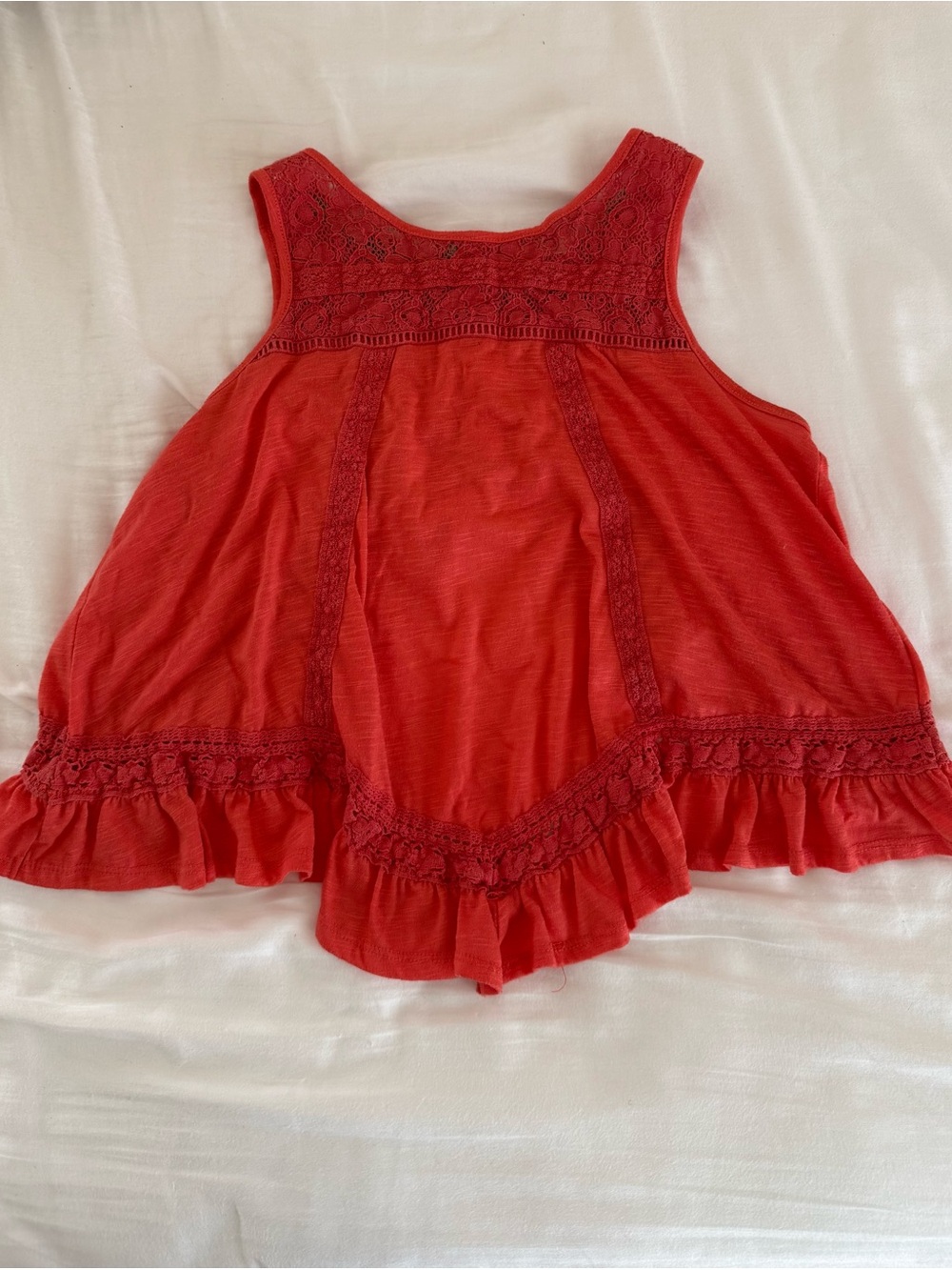 Taylor & Sage Coral Lace-Trim Sleeveless Top